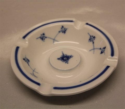 Bing & Grøndahl  Blåmålet  Hotelporcelæn 892 B&G Askebæger 15 cm (632) 
Olivenskål ?